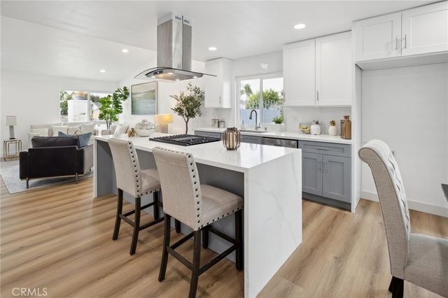 $1,300,000 | 2331 Caper Tree Drive | Tustin