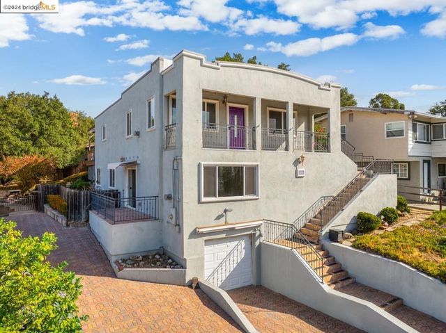 $995,000 | 2303 Scenic Avenue | Martinez