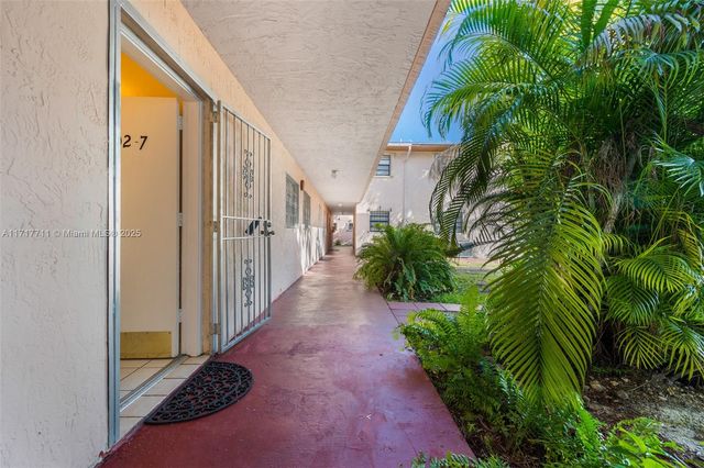 $2,200 | 6215 West 24th Avenue, Unit 1027 | Hialeah