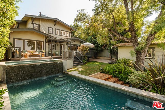 $2,495,000 | 867 North La Fayette Park Place | Silver Lake