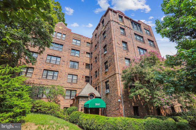 $499,000 | 3041 Sedgwick Street Northwest, Unit 303 | Cleveland Park