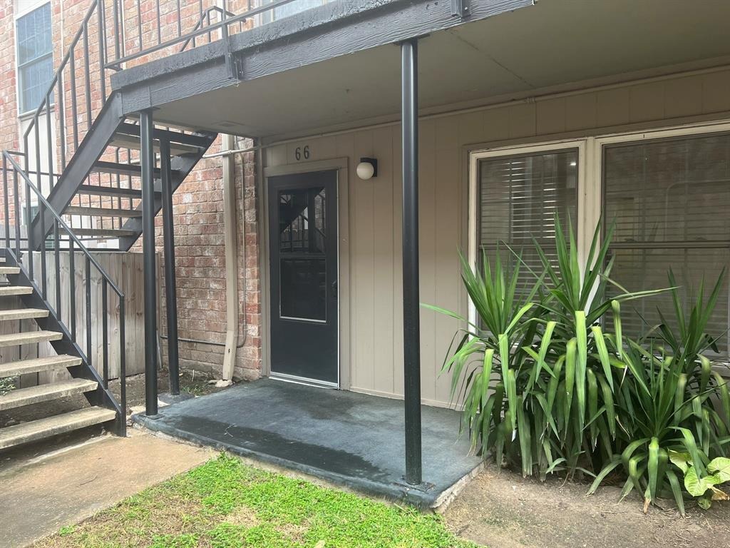 a view of a house with a outdoor space