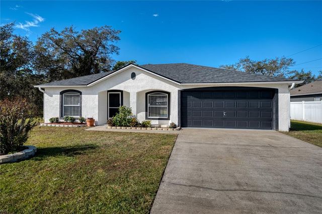 $295,000 | 1613 Lansfield Avenue | Deltona Lakes