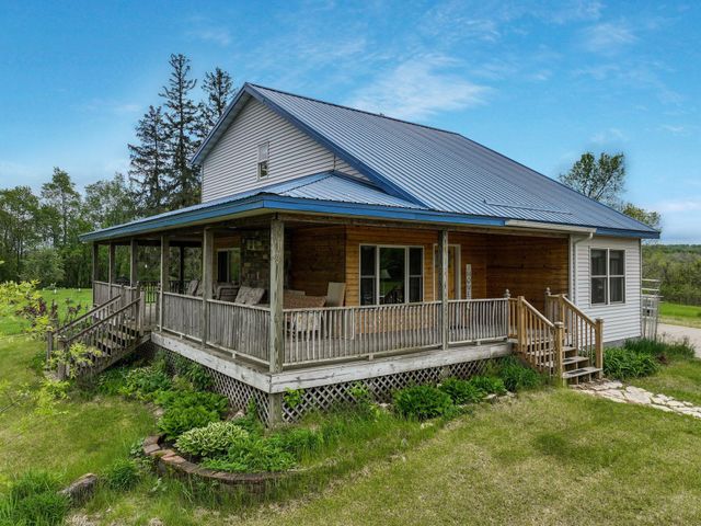 $379,500 | N3918 Co Hwy D | Frankfort