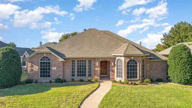 $405,000 | 2405 Balsam Drive | Springfield