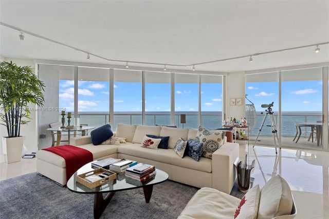 $2,269,000 | 18671 Collins Avenue, Unit 1602 | Millennium