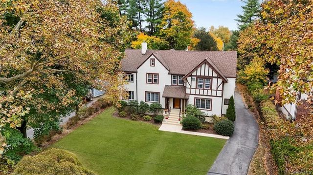 $1,495,000 | 15 Seymour Place | Gedney Farms