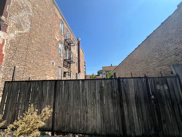 $250,000 | 3357 South Morgan Street | Bridgeport