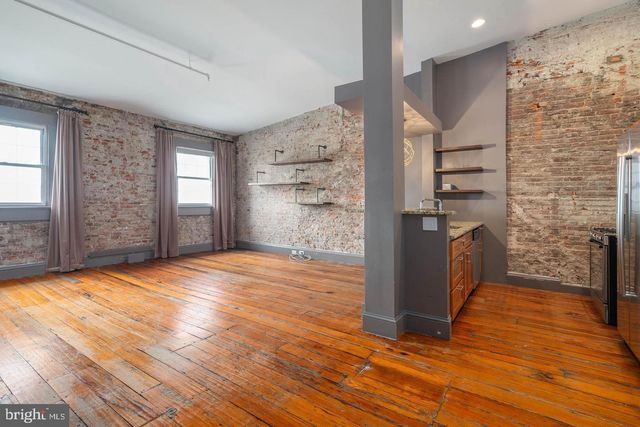 $2,800 | 38 North Front Street, Unit 4F | Old City