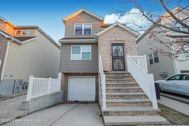 $799,999 | 44 Riverside Lane | Port Richmond