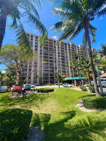 $2,700 | 1470 Northeast 123rd Street, Unit A315 | Central North Miami