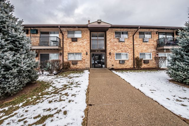 $179,900 | 838 East Old Willow Road, Unit 108 | Prospect Heights