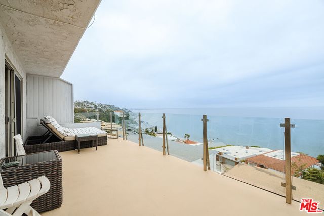 $1,850,000 | 18203 Coastline Drive, Unit 7 | Sunset Mesa