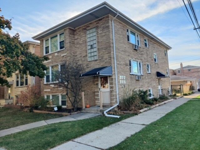 $669,900 | 2444 North 77th Avenue | Elmwood Park