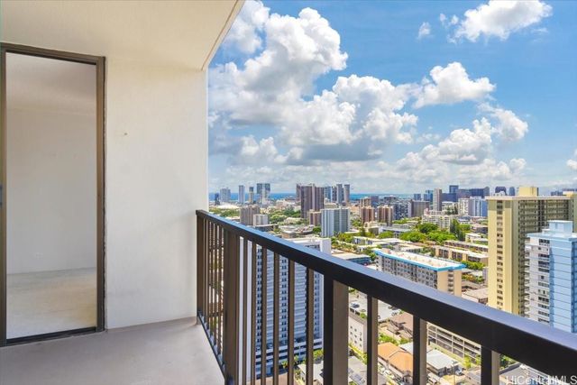 $420,000 | 1201 Wilder Avenue, Unit 2906 | Makiki