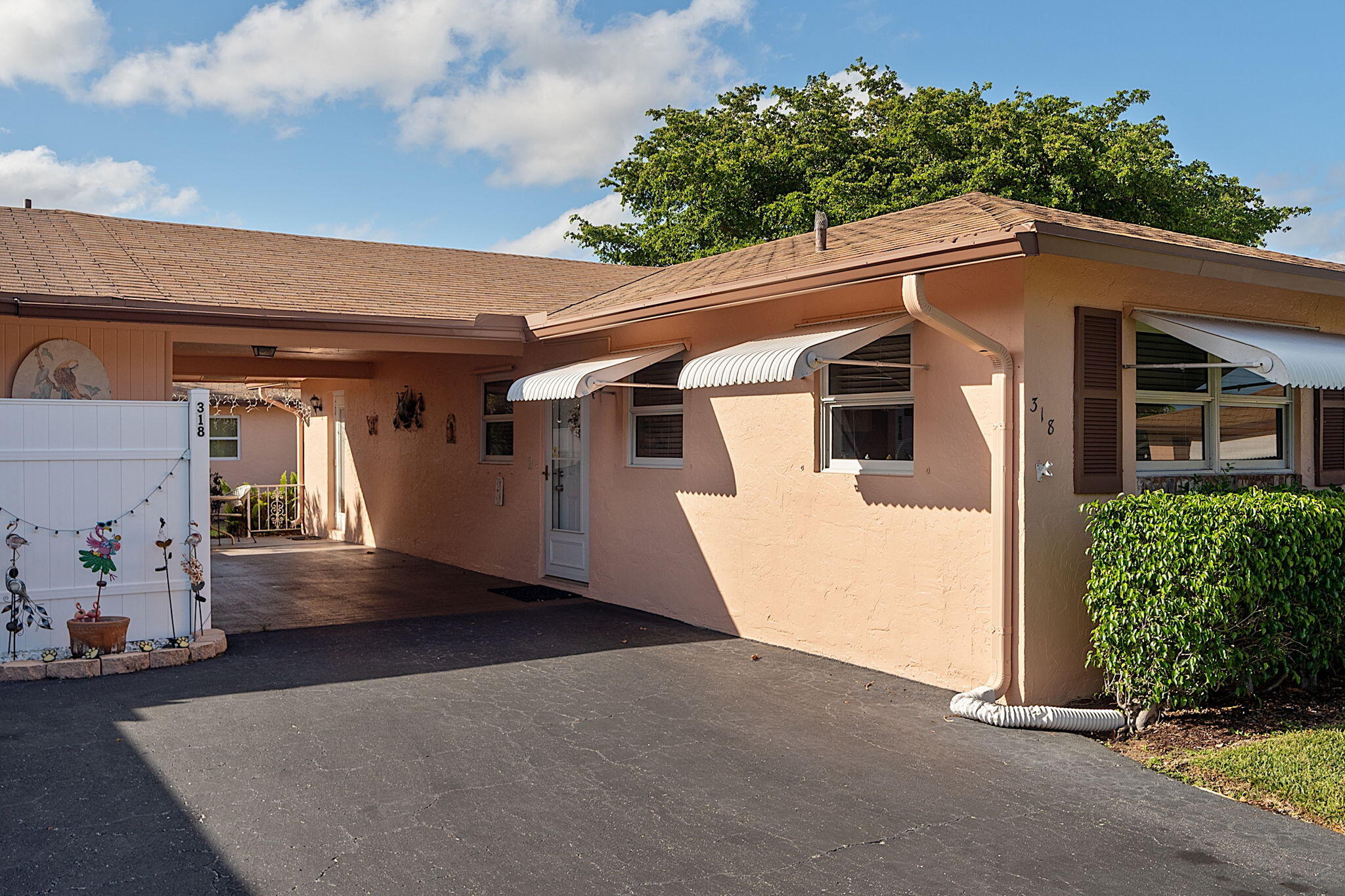 a view of a house with garage