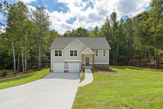 $369,900 | 1200 Awenasa Drive