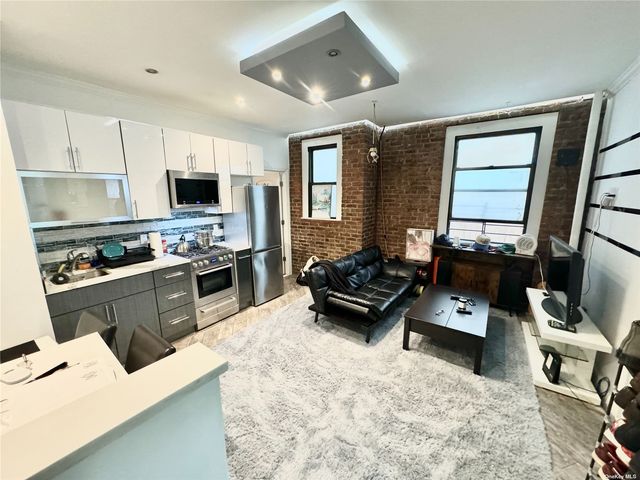 $345,000 | 21-16 35th Street, Unit 1F | Astoria