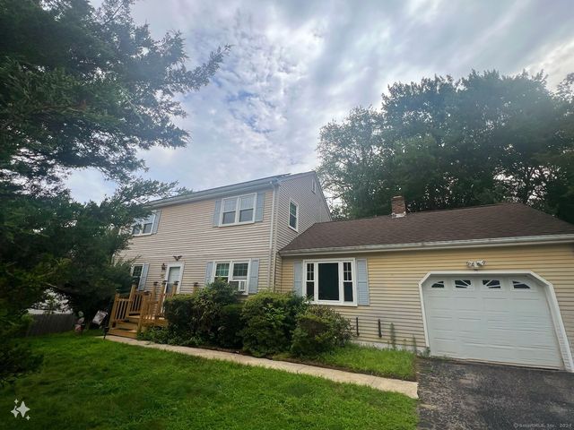 $379,900 | 69 Forest Drive | Montville