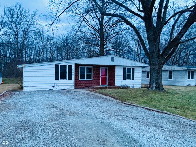 $1,375 | 2850 West Mercer Lane | Fall Creek Township - Madison County