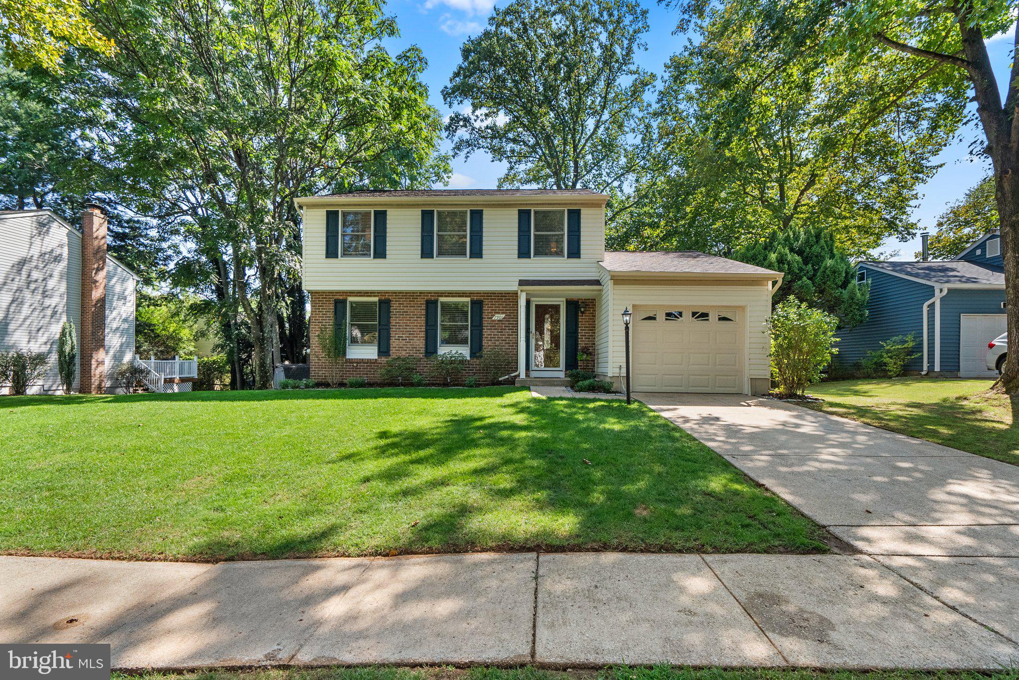 3 Bedroom, 2.5 Bath Single Family Home w/ Garage