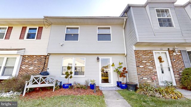 $284,999 | 33 Vernon Court | Victoria Manor