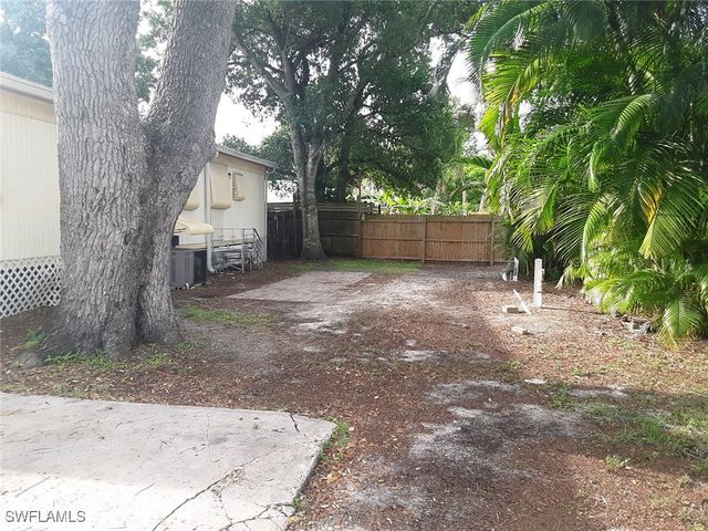 $650 | 1699 Ixora Drive | North Fort Myers