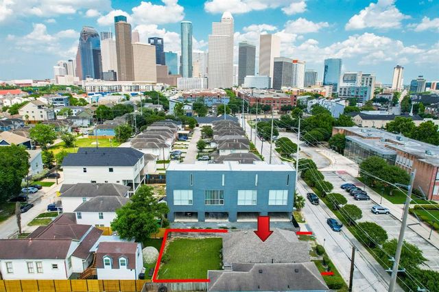 $405,000 | 1318 Cleveland Street | Midtown Houston