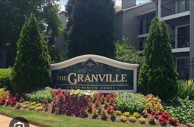 $1,350 | 420 Granville Court | The Promenade at North Place