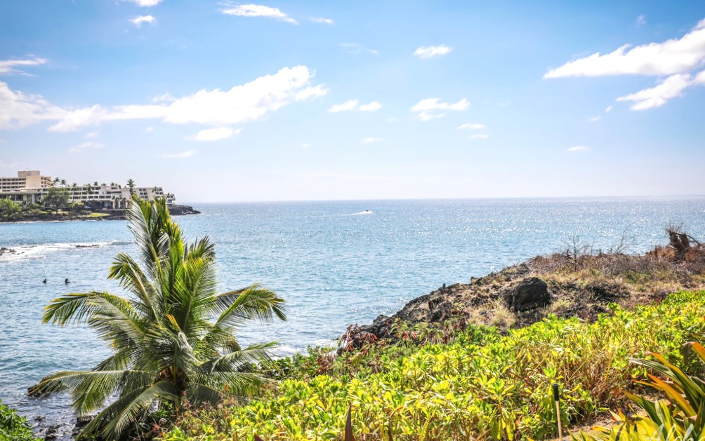 View from Lanai looking south/west over He'eia Bay towards the Pacific Ocean