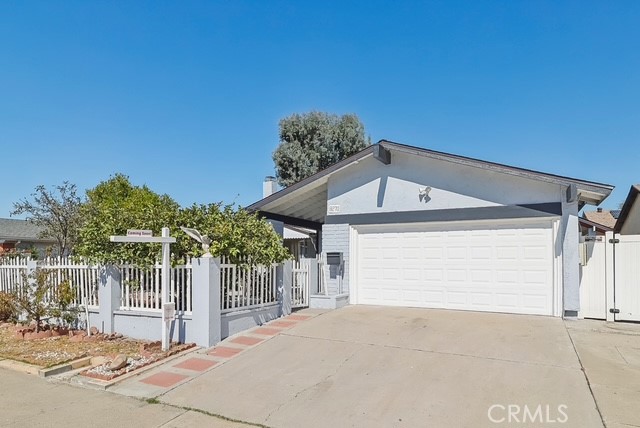 a view of a house with a garage