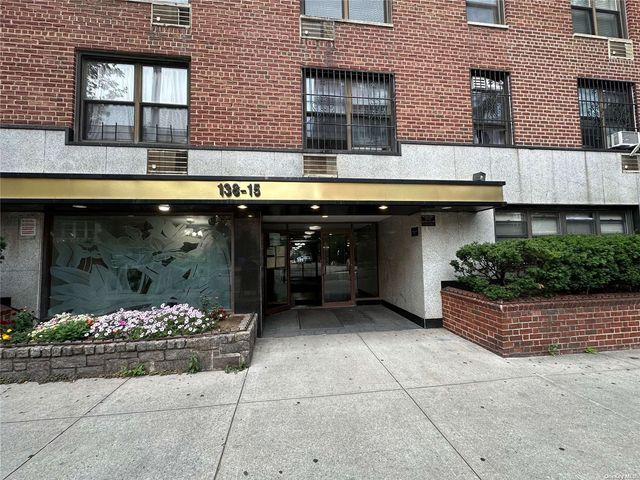 $518,000 | 138-15 Franklin Avenue, Unit 221 | Flushing