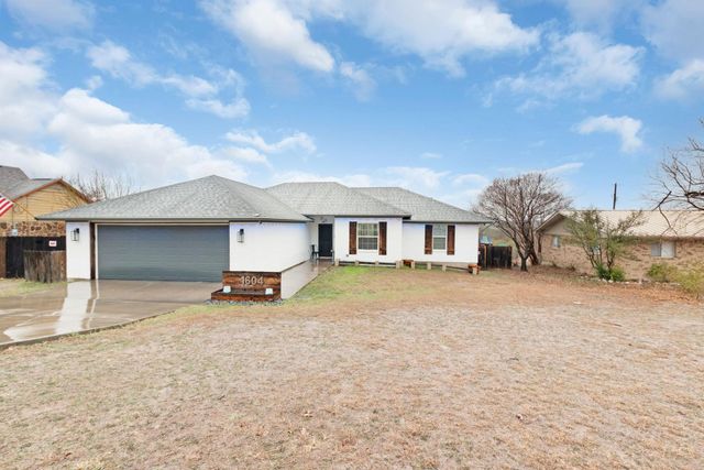 $379,000 | 1604 Sunset Drive | Marble Falls