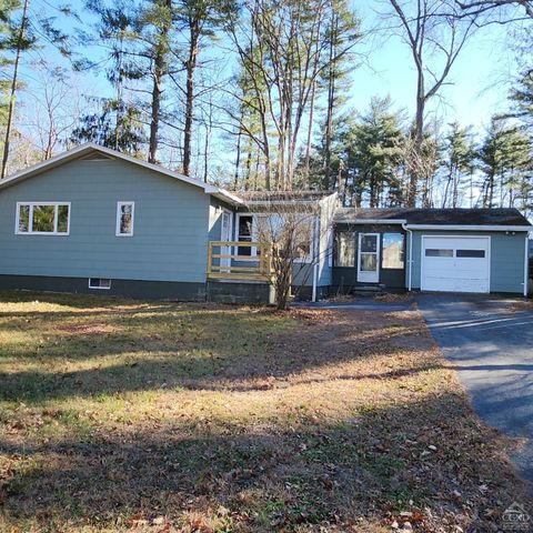 $365,000 | 148 Lakeshore Drive | Taconic Shores