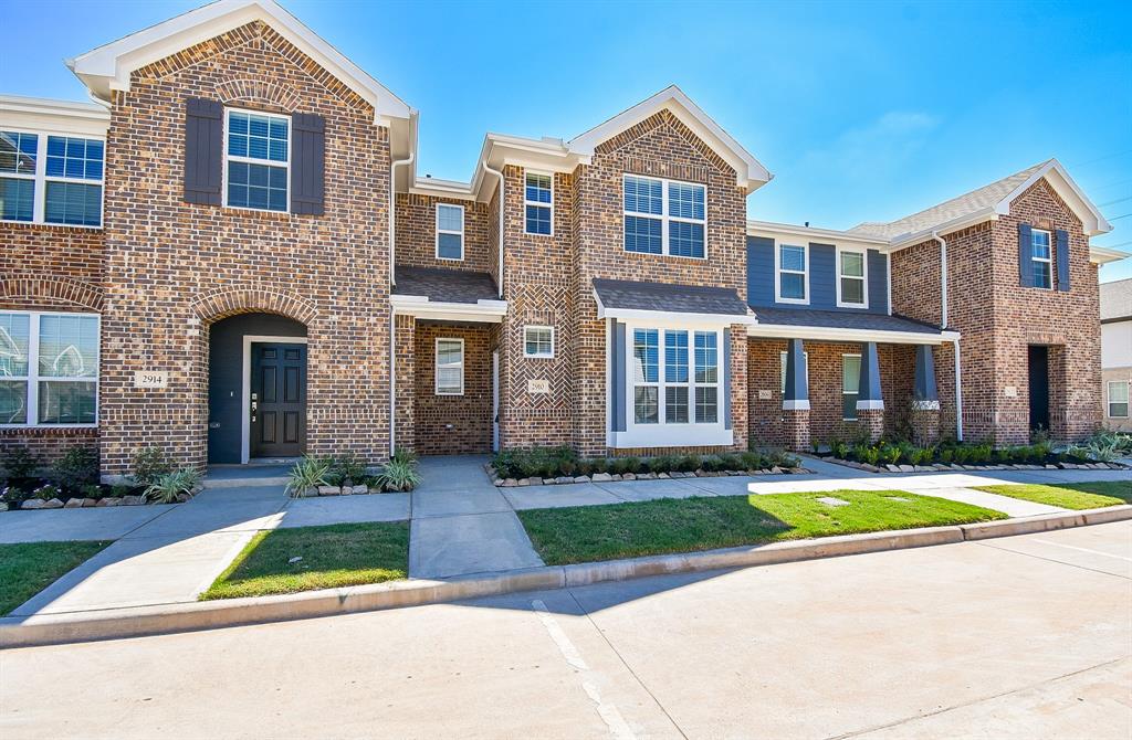 Blue skies above green landscaping and sturdy brick townhouses below! What more could a RENTER want? This brick, 2-story townhouse at 2910 Scanlan Meadow, #18, Missouri City, TX, is available for rental, in the master-planned Sienna community.