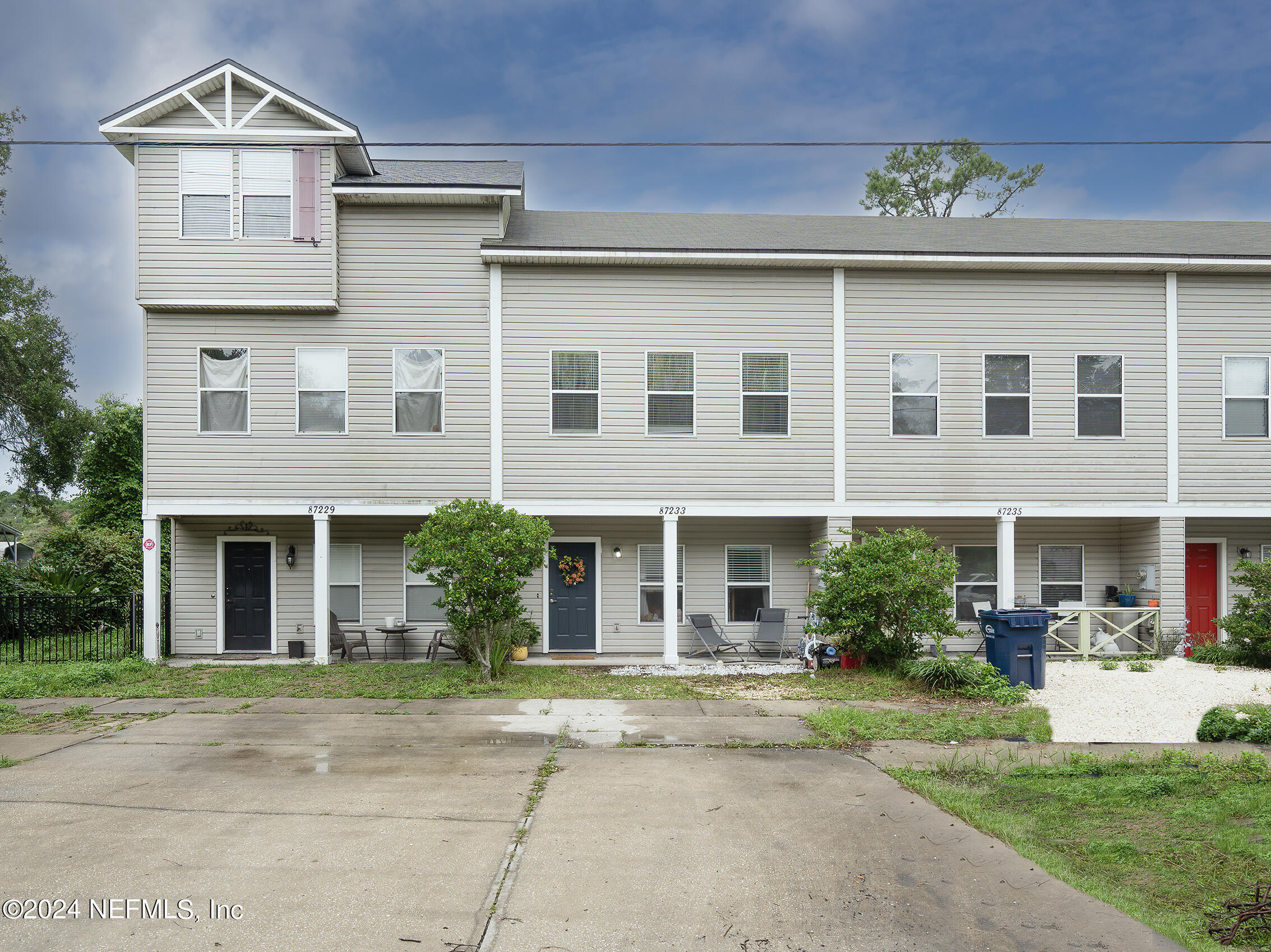 front view of house with a yard