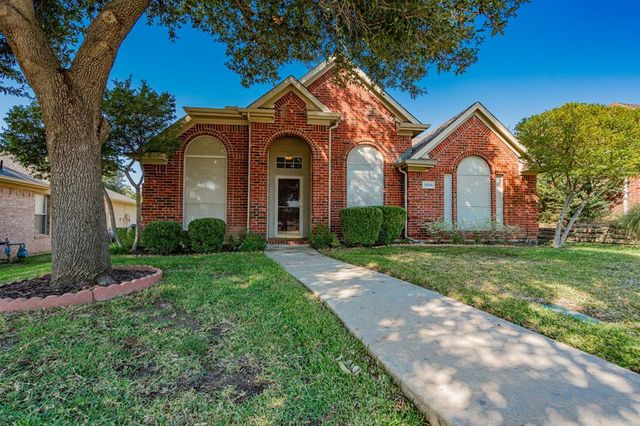 $475,000 | 2858 Hilldale Drive | Vista Ridge Estates