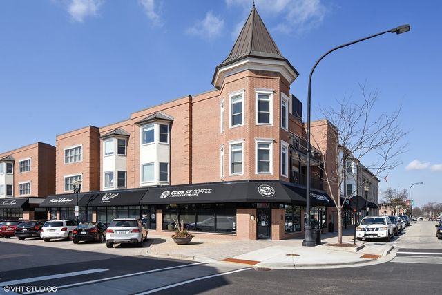 $2,100 | 100 East Station Street, Unit 212 | Barrington Village Center