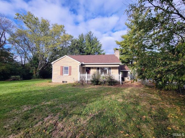 $220,000 | 1430 South Curry Pike | Van Buren Township - Monroe County