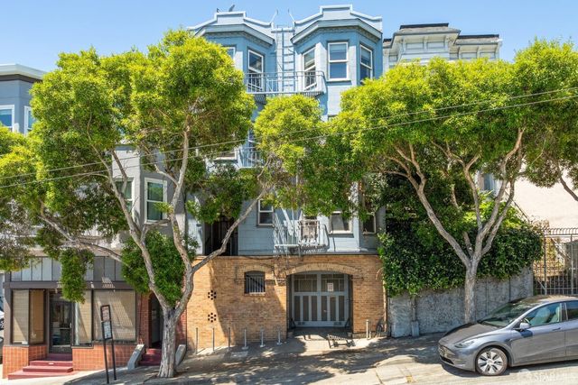 $1,800,000 | 328-332 Castro Street | Corona Heights