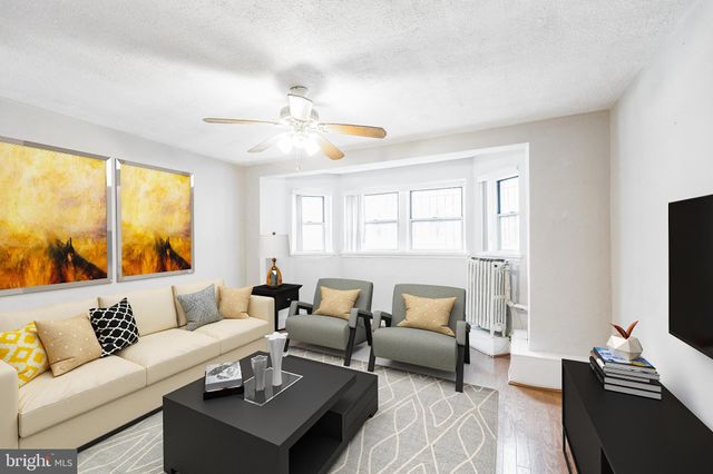 $398,000 | 1820 Clydesdale Place Northwest, Unit 3 | Adams Morgan