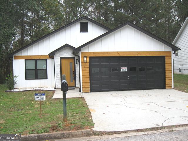 $279,900 | 4490 Latchwood Drive | Stonecrest