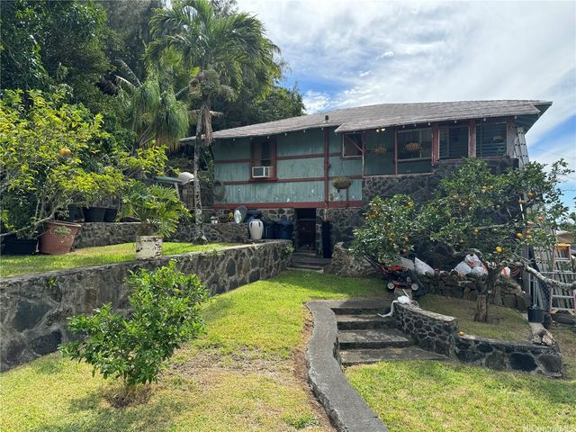 $1,000,000 | 1556 Moani Street | Kalihi Uka