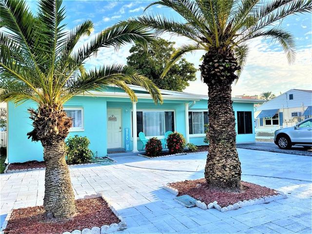 $1,700 | 113 174th Avenue East | North Redington Beach