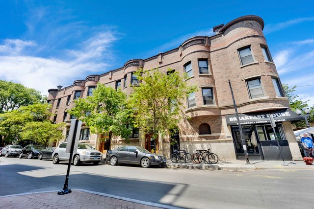 $2,350 | 1008 West Dakin Street, Unit 3 | Wrigleyville