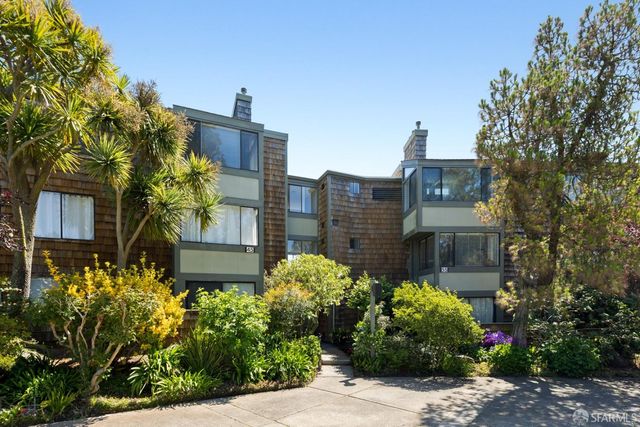 $399,900 | 45 Ora Way, Unit 204A | Diamond Heights