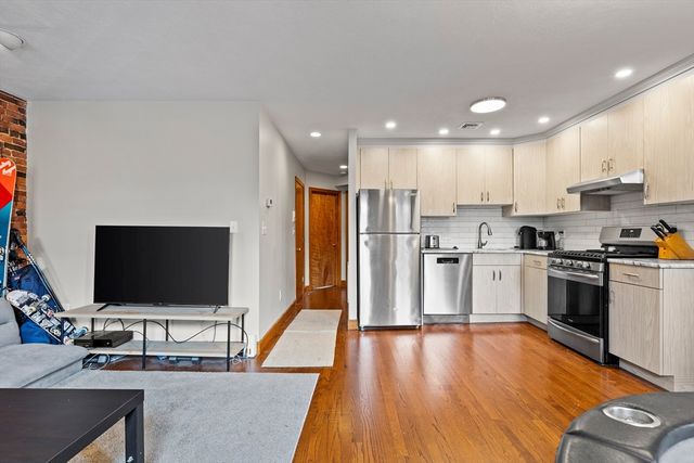 $3,650 | 263-269 North Street, Unit 3 | North End