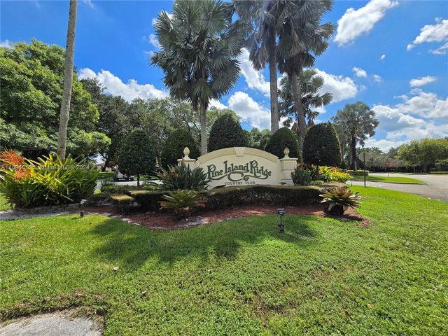 $2,700 | 1830 Sabal Palm Drive, Unit 105 | Sabal Palm of Pine