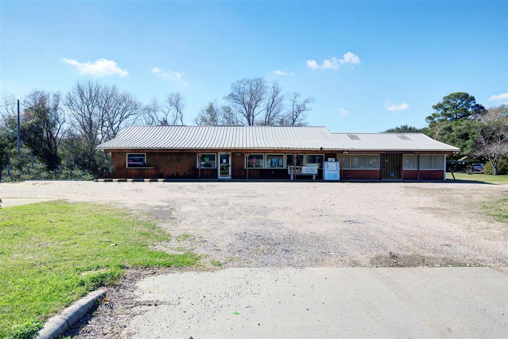 The iconic Mittelstaedt Bar/Grill with frontage on Stuebner Airline Rd.