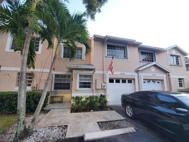 $3,200 | 12152 Southwest 49th Court | Flamingo Gardens